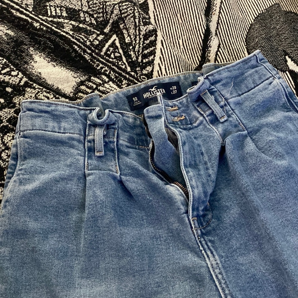 Hollister curvy jeans, size 9